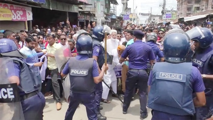 ভোলায় পুলিশ-বিএনপি সংঘর্ষ:  দুই মামলা, আসামি ৪ শতাধিক