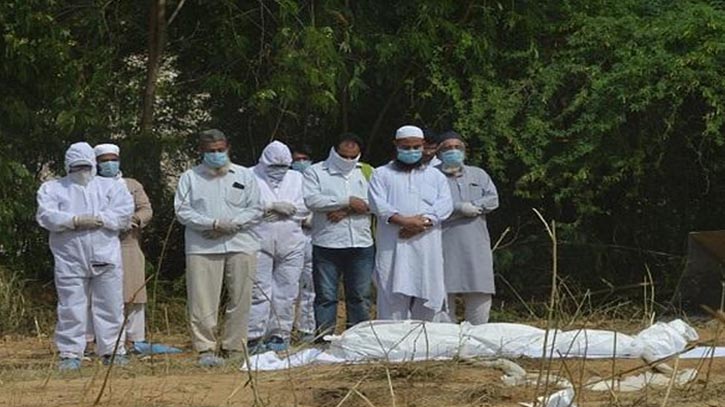 করোনায় মারা গেছেন আরও ২৫ জন করোনায় মারা গেছেন আরও ২৫ জন