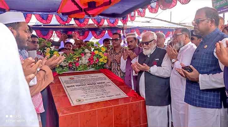 ডেড লাইনে সরকার পরিবর্তন সম্ভব নয় : সালমান এফ রহমান ডেড লাইনে সরকার পরিবর্তন সম্ভব নয় : সালমান এফ রহমান