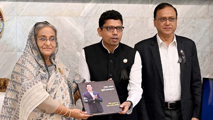 টাস্ক ফোর্স’কে সাধারণ মানুষের মধ্যে প্রযুক্তি ছড়িয়ে দিতে নির্দেশ প্রধানমন্ত্রীর টাস্ক ফোর্স’কে সাধারণ মানুষের মধ্যে প্রযুক্তি ছড়িয়ে দিতে নির্দেশ প্রধানমন্ত্রীর