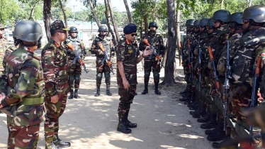 সেনাপ্রধানের কক্সবাজারে সেনাবাহিনীর কার্যক্রম পরিদর্শন