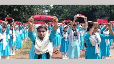 নাটোরে বাল্য বিয়ে বিরোধী শপথ ৮০০ শিক্ষার্থীর