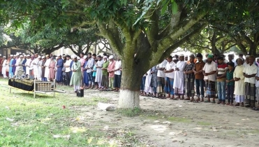 গার্ডার দুর্ঘটনা: বাবা-মায়ের কবরের পাশে শায়িত রুবেল