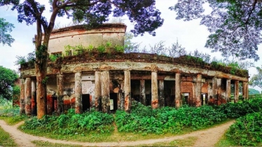 ধ্বংস প্রায় মহেশপুরের ঐতিহাসিক নীলকুঠি 