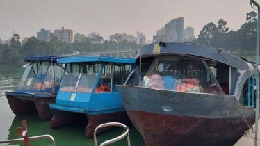 হাতিরঝিলে ওয়াটার বোট সার্ভিসে স্বস্তির যাত্রা