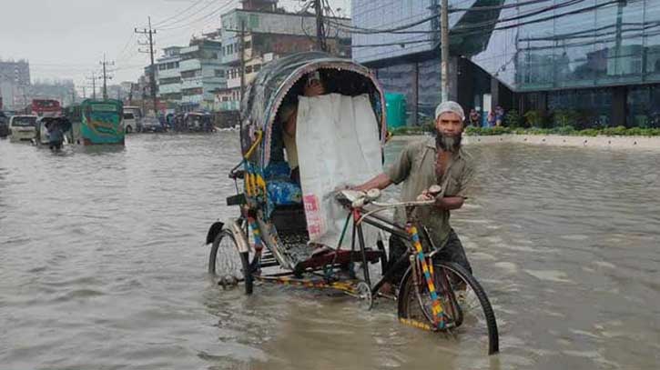 চট্টগ্রামে পাহাড় ধস, তলিয়ে গেছে নিম্নাঞ্চল