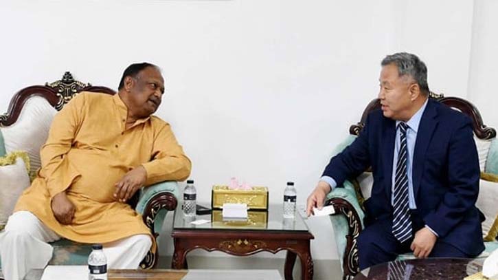 বিনিয়োগ করার জন্য কোরিয়া, সুইডেন ও সুইজারল্যান্ডের প্রতি বাণিজ্যমন্ত্রীর আহবান বিনিয়োগ করার জন্য কোরিয়া, সুইডেন ও সুইজারল্যান্ডের প্রতি বাণিজ্যমন্ত্রীর আহবান