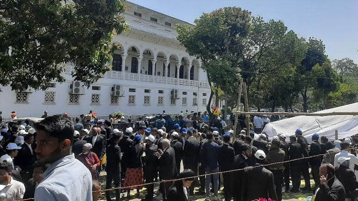সুপ্রিমকোর্ট বার নির্বাচনের শেষ দিনের ভোটগ্রহণ চলছে সুপ্রিমকোর্ট বার নির্বাচনের শেষ দিনের ভোটগ্রহণ চলছে