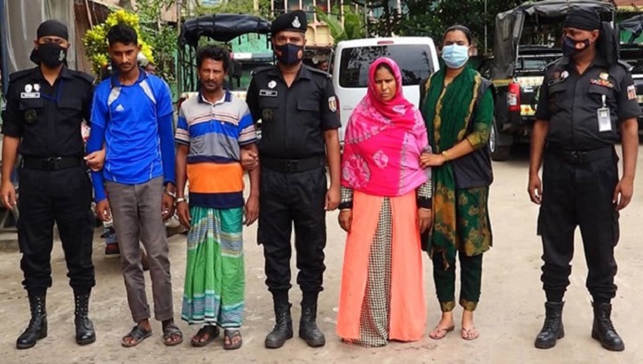 রাজশাহীতে খুন করে চট্টগ্রামে লুকিয়ে ছিল মা-বাবা-ছেলে