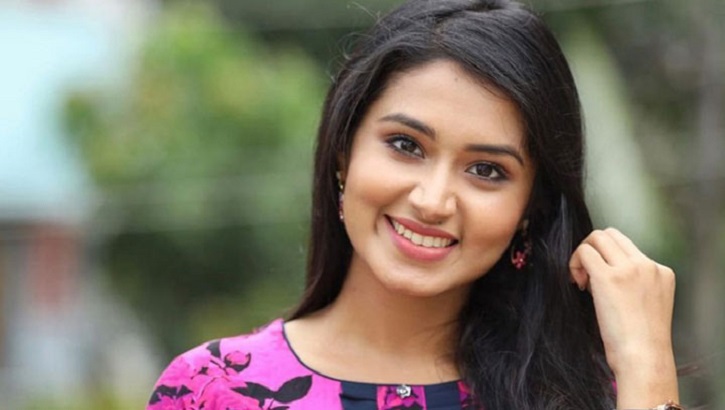 হাসপাতাল থেকে বাড়ি ফিরেছেন তাসনিয়া ফারিণ হাসপাতাল থেকে বাড়ি ফিরেছেন তাসনিয়া ফারিণ
