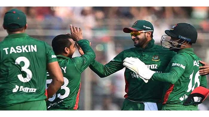 বিশ্ব চ্যাম্পিয়ন ইংল্যান্ডের বিপক্ষে টি-টোয়েন্টি সিরিজ জিতলো বাংলাদেশ বিশ্ব চ্যাম্পিয়ন ইংল্যান্ডের বিপক্ষে টি-টোয়েন্টি সিরিজ জিতলো বাংলাদেশ
