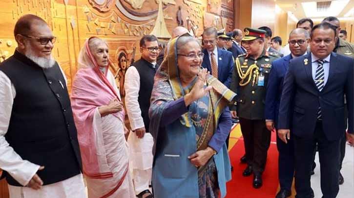 ইতালির উদ্দেশ্যে প্রধানমন্ত্রীর ঢাকা ত্যাগ ইতালির উদ্দেশ্যে প্রধানমন্ত্রীর ঢাকা ত্যাগ