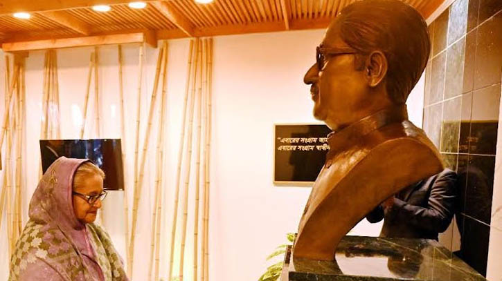 দেশের ভাবমূর্তি আরো জোরদার করতে কাজ করুন : প্রধানমন্ত্রী দেশের ভাবমূর্তি আরো জোরদার করতে কাজ করুন : প্রধানমন্ত্রী