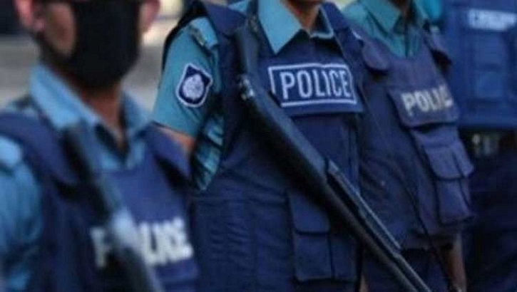 জঙ্গি ছিনতাই: পাঁচ পুলিশ বরখাস্ত জঙ্গি ছিনতাই: পাঁচ পুলিশ বরখাস্ত