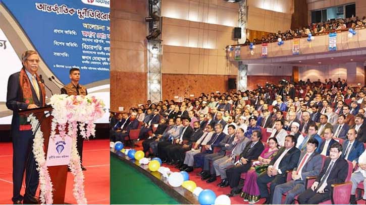 নৈতিকতা প্রদর্শন করে দায়িত্ব পালনের আহ্বান রাষ্ট্রপতির নৈতিকতা প্রদর্শন করে দায়িত্ব পালনের আহ্বান রাষ্ট্রপতির