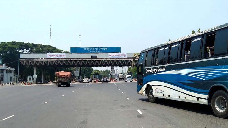 একদিনে তিনকোটি ২৫ লাখ টাকা টোল আদায় একদিনে তিনকোটি ২৫ লাখ টাকা টোল আদায়