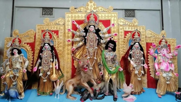 মহাষষ্ঠীর মধ্য দিয়ে দুর্গাপূজা শুরু মহাষষ্ঠীর মধ্য দিয়ে দুর্গাপূজা শুরু