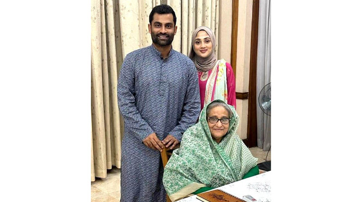 প্রধানমন্ত্রীর নির্দেশে অবসরের সিদ্ধান্ত প্রত্যাহার তামিমের প্রধানমন্ত্রীর নির্দেশে অবসরের সিদ্ধান্ত প্রত্যাহার তামিমের