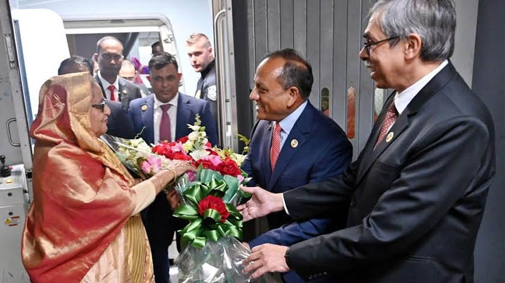 প্রধানমন্ত্রী নিউইয়র্ক পৌঁছেছেন প্রধানমন্ত্রী নিউইয়র্ক পৌঁছেছেন