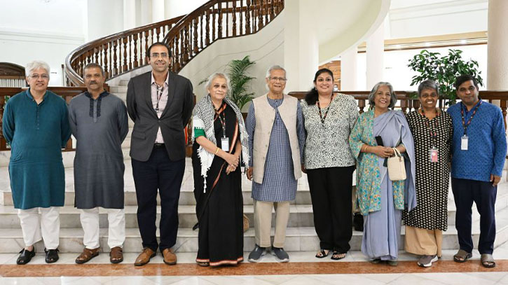 প্রধান উপদেষ্টার সঙ্গে এসএএইচআর প্রতিনিধিদলের সাক্ষাৎ প্রধান উপদেষ্টার সঙ্গে এসএএইচআর প্রতিনিধিদলের সাক্ষাৎ