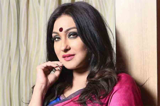 বাংলা ছবির প্রদর্শন সঙ্কট নিয়ে ক্ষুব্ধ ঋতুপর্ণা