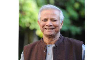 নারী ফুটবল দলকে প্রধান উপদেষ্টার অভিনন্দন