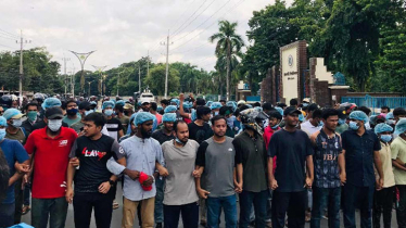 রাজশাহীতে ৯ দাবিতে ফের রাস্তায় নামেন শিক্ষার্থীরা, শুরু হয় ধরপাকড়