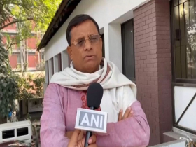 ডি. এন. চ্যাটার্জীর কবিতা-দাদা ঠাকুর আর কত বড় হবো