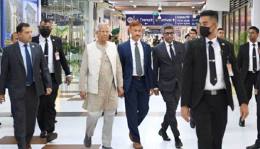 প্রধান উপদেষ্টা মুহাম্মদ ইউনূস মালয়েশিয়া পৌঁছেছেন