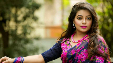 দুষ্টু কোকিল কনার ডিভোর্স। স্বামীকে সইলো না নামি শিল্পীর