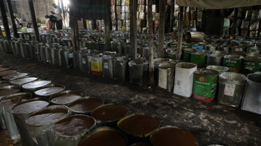 কুষ্টিয়ায় ৫৬৮ টিন ভেজাল গুড় জব্দ, ১ লক্ষ্য টাকা জরিমানা