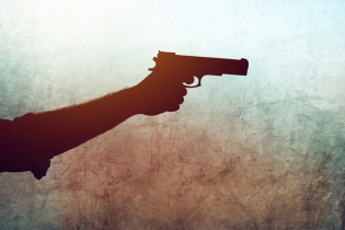 সুষ্ঠু নির্বাচনে প্রধান অন্তরায় অবৈধ অস্ত্র