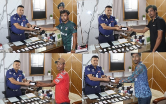 জিডি করা হারানো ২৩ মোবাইল উদ্ধার, মালিকদের হাতে তুলে দিল জেলা পুল জিডি করা হারানো ২৩ মোবাইল উদ্ধার, মালিকদের হাতে তুলে দিল জেলা পুল