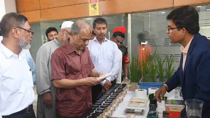 বারি পরির্দশন করলেন কৃষি উপদেষ্টা বারি পরির্দশন করলেন কৃষি উপদেষ্টা