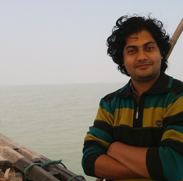 Pijush Kanti Barua has written about the poetry collection of poet poet Soumya Salek.