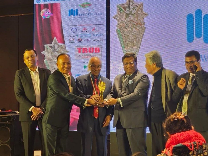 কুষ্টিয়া-শিলাইদহ কুঠিবাড়ি সড়কে গড়াই নদীর ওপর রবীন্দ্রনাথ ঠাকুর সেতু চাইলেন এমপি প্রার্থী তরুন ঘোষ: জনগণের বিপুল সমর্থন।
