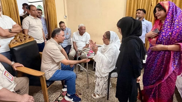 সাবেক এমপি খালেদা রাব্বানীকে দেখতে তার বাসায় প্রধানমন্ত্রী