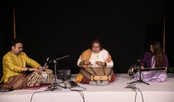 ইন্ডিয়া হ্যাবিটেট সেন্টারে শততন্ত্রী বীণায় মুগ্ধ দর্শক