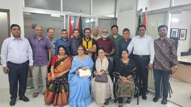 ওল্ড এন্ড গোল্ড এর প্রথম মিটিং এ উপস্থিতিবৃন্দ